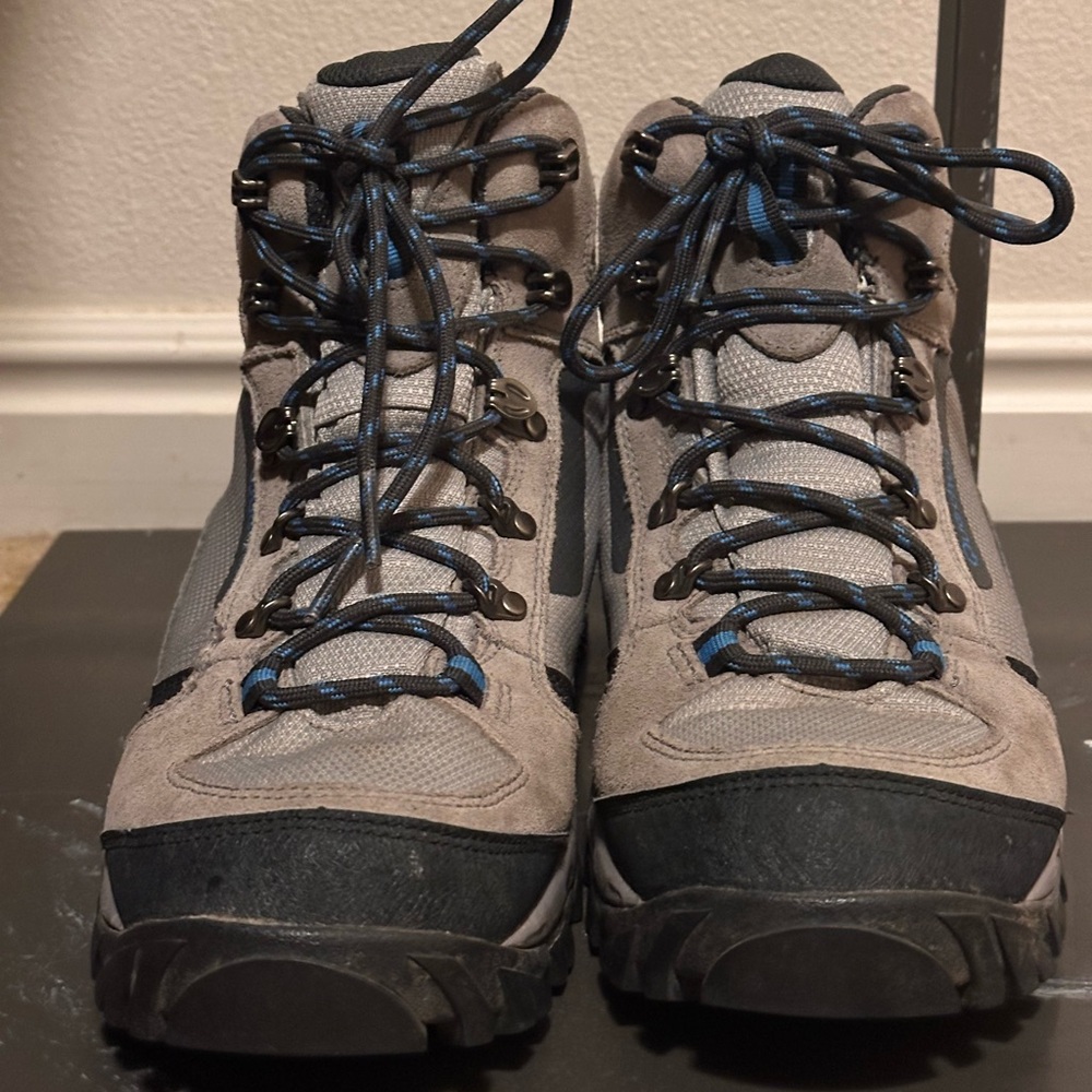 Quechua Men's Gray Hiking Boots - Picture 2 of 7